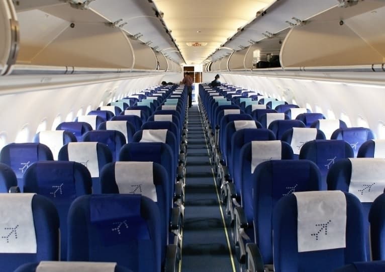 Airlines won’t be asked to remove middle seats