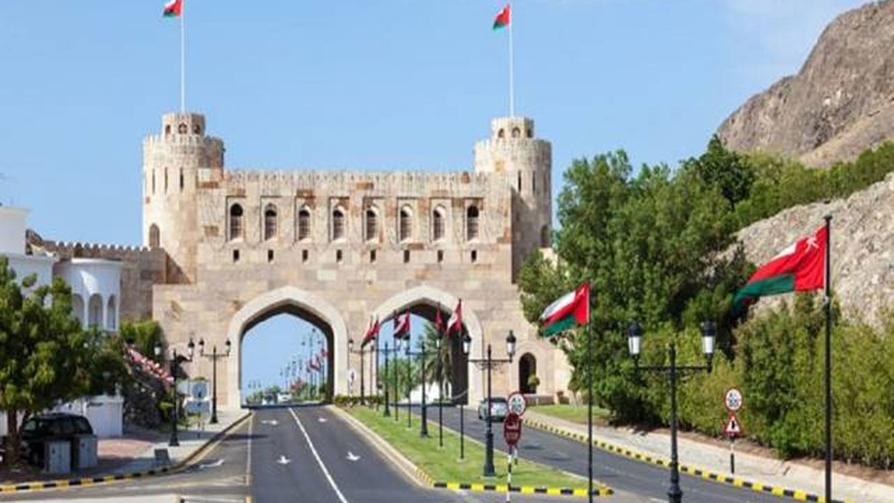 Oman Close Its Borders