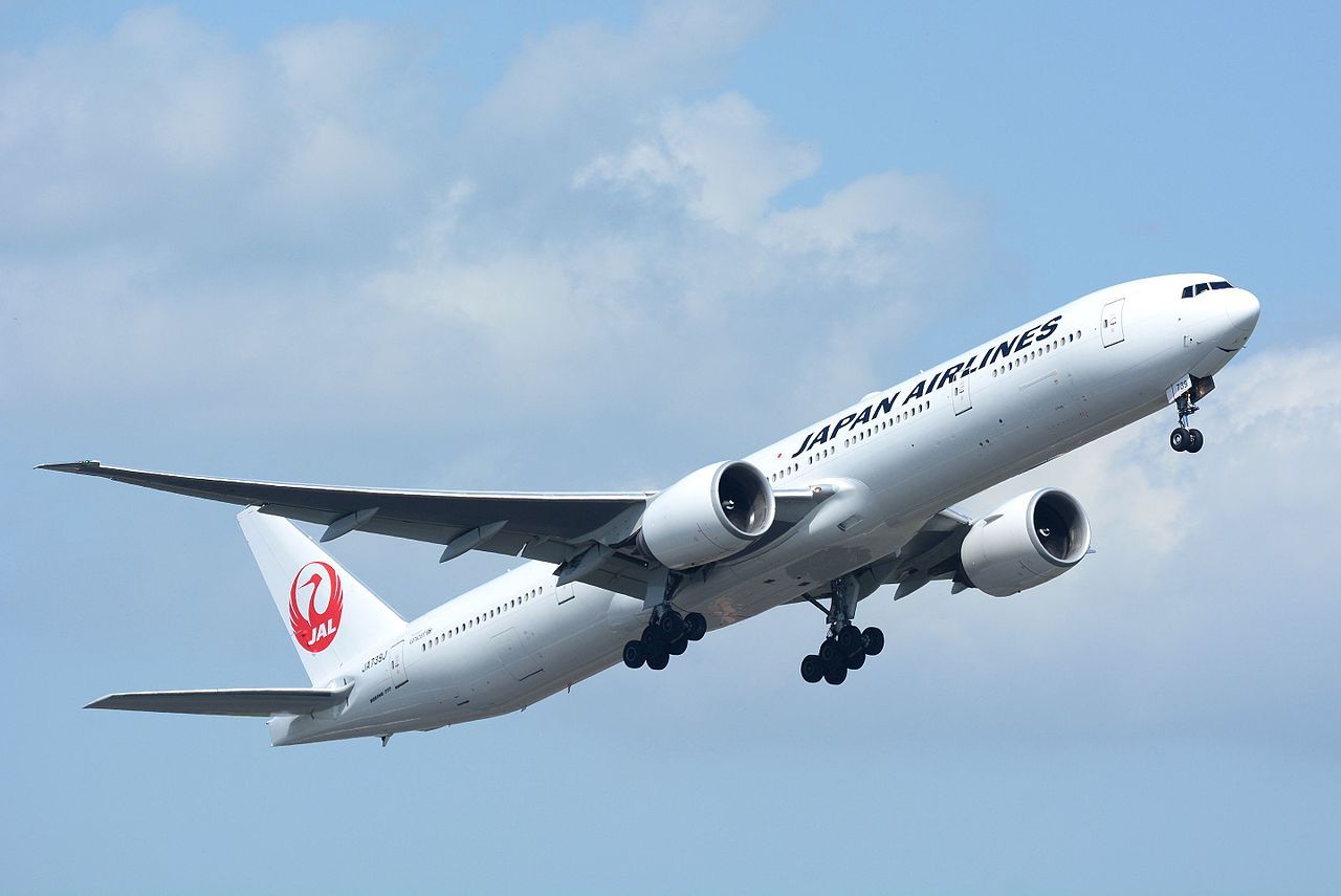 Qantas And Japan Airlines To Form Joint Business