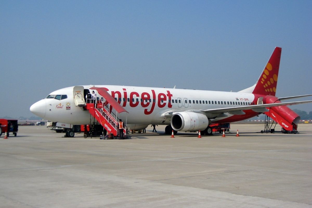 SpiceJet Partners With Om Logistics