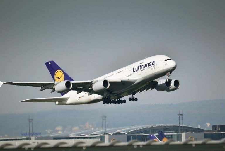 Lufthansa Lays Off Indian Crew