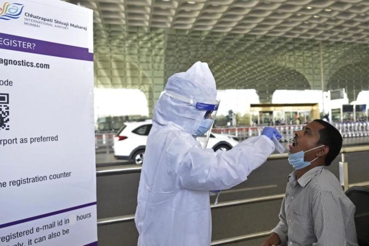 RT-PCR Test At Mumbai Airport