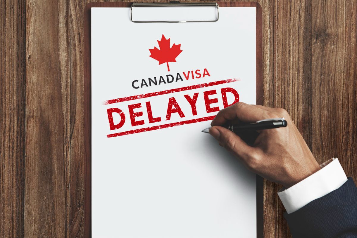 canada tourist visa delay