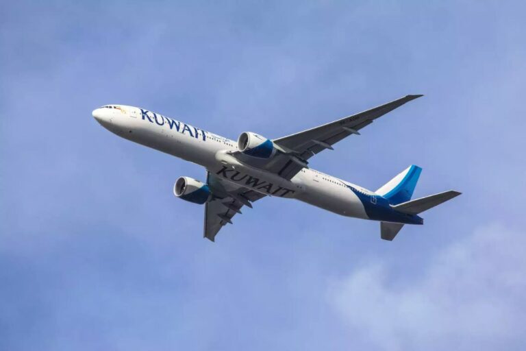 Kuwait Airline for Family Visit Visa